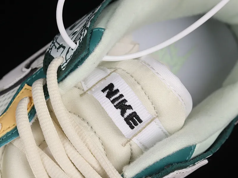All categories Nk SB Dunk series Nk SB Dunk Low low-top skate shoes Nk Dunk Scrap stitching low-top skate shoes DH7450-100
